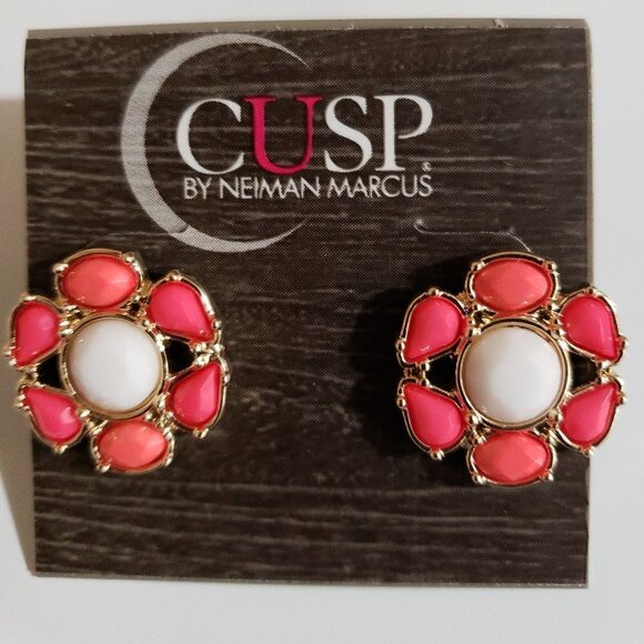 CUSP by Neiman Marcus Floral Stud Earrings 0.75" Pink, White & Gold-Tone Jewelry - Picture 5 of 10